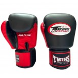 Боксерские перчатки Twins Special (BGVLA-2 black/red)
